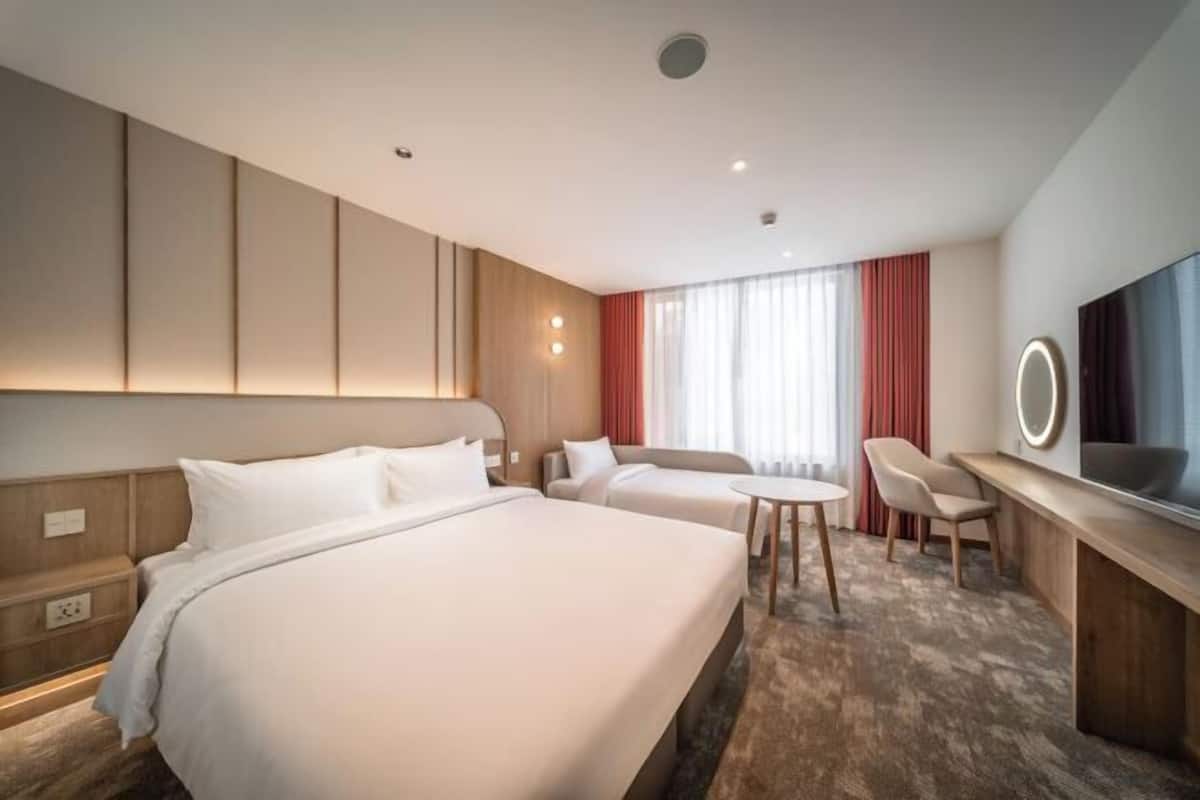 1 Schlafzimmer, Zimmersafe, Schreibtisch, Verdunkelungsvorhänge