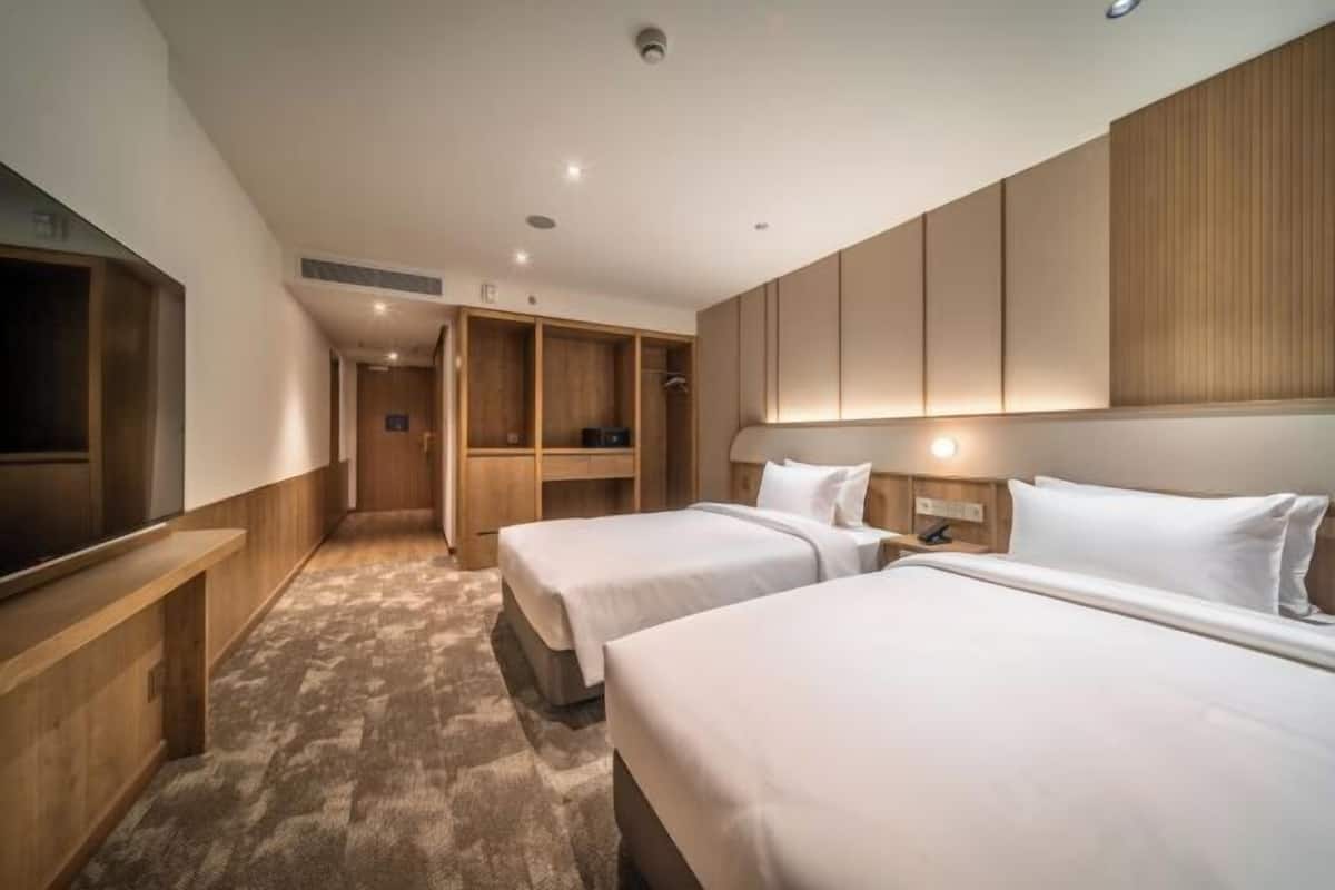 1 Schlafzimmer, Zimmersafe, Schreibtisch, Verdunkelungsvorhänge