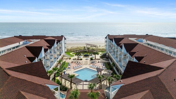 屋外プール、温水プール