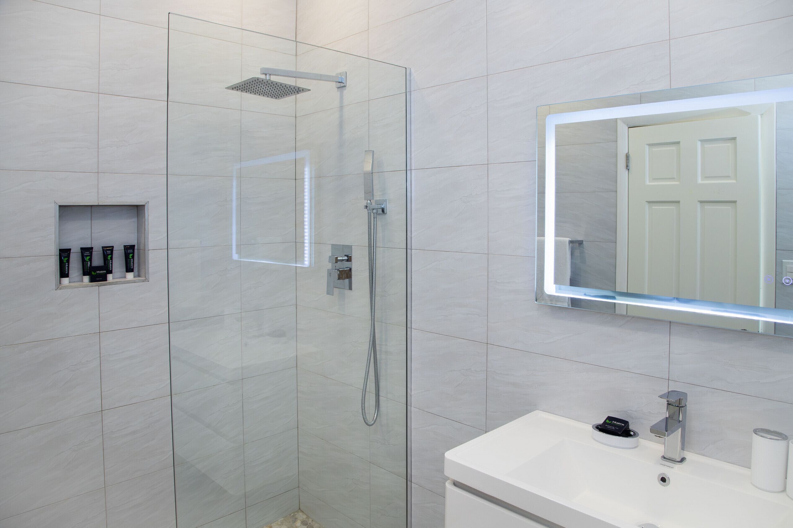 淋浴設備、風筒、提供毛巾