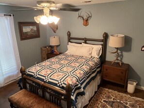 3 عدّة غرف نوم ومكواة/لوح كي وواي فاي مجانًا وملاءات أسرّة