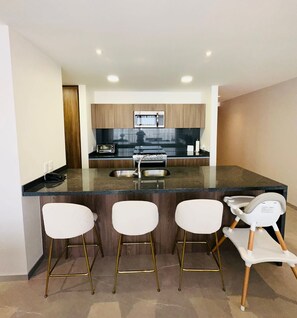 Fridge, microwave, oven, toaster - Hermoso Dpto. C/balcón al Wtc/Estacionamiento- Gratis, Pet Friendly (Mexico City)