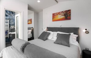 2 soverom, reiseseng for barn, wi-fi (inkludert) og sengetøy