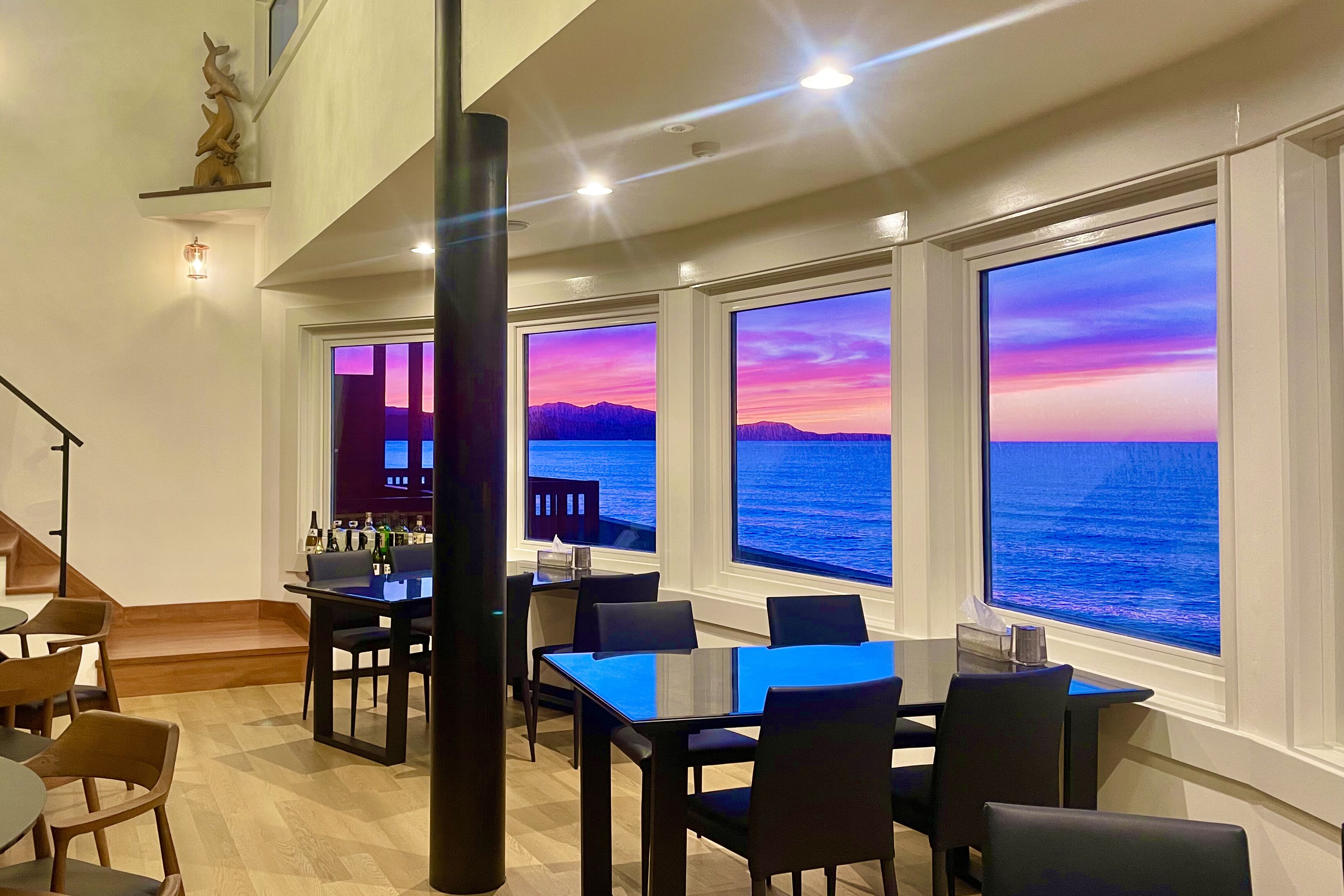 Abendessen, französische Küche, Blick aufs Meer 