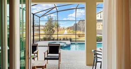 12-bedroom villa just 20 minutes drive to Walt Disney World, 9 min to Old Town