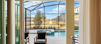 12-bedroom villa just 20 minutes drive to Walt Disney World, 9 min to Old Town