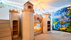 12 chambres, fer et planche à repasser, lit parapluie, Wi-Fi gratuit