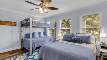 2 bedrooms, iron/ironing board, free WiFi, bed sheets