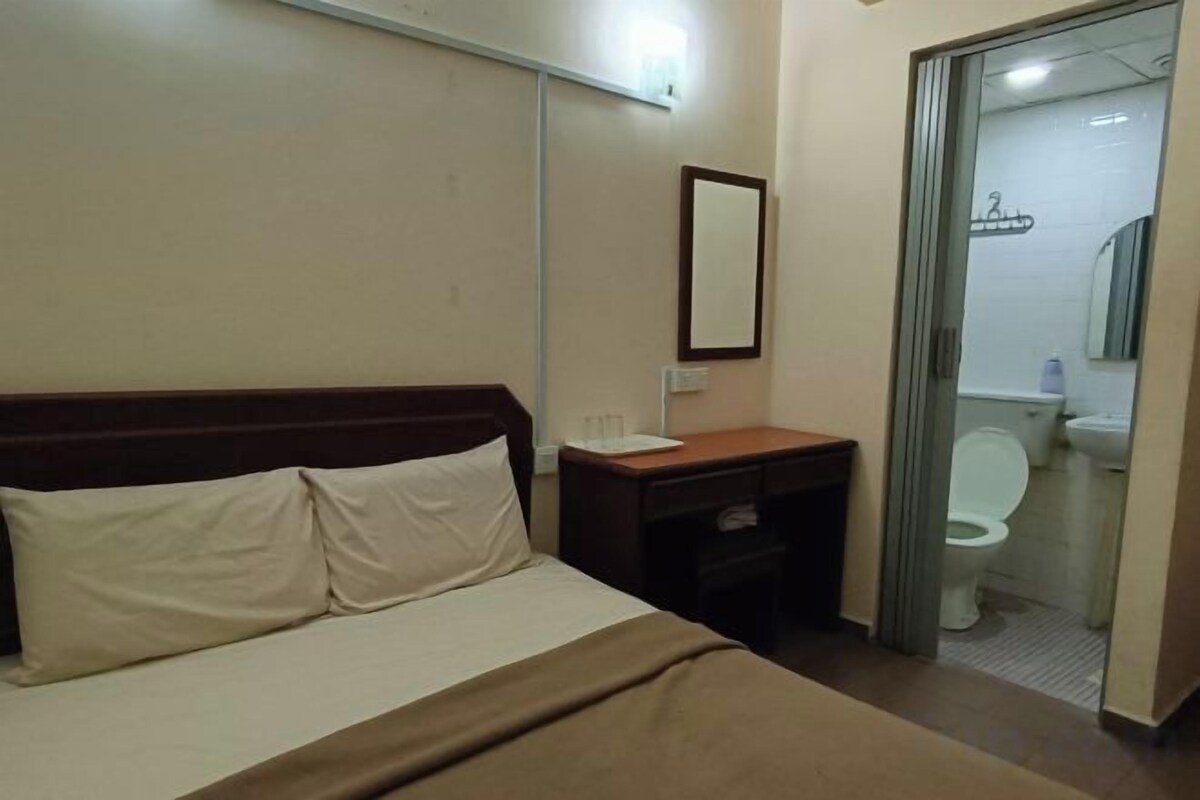 Desk, free WiFi, bed sheets