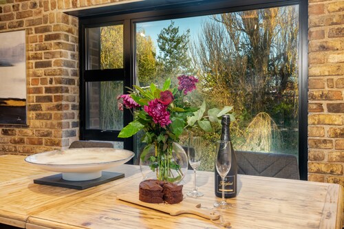 York - House - Stay 6 - Garden - Central Location