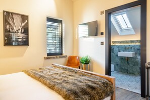 3 soverom, strykejern/-brett, wi-fi og sengetøy