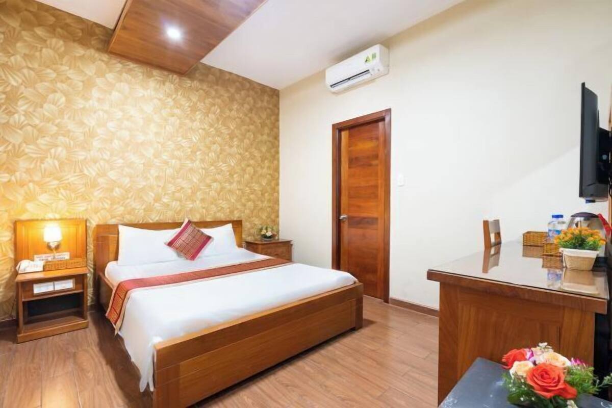 Minibar, caja fuerte, wifi gratis y ropa de cama