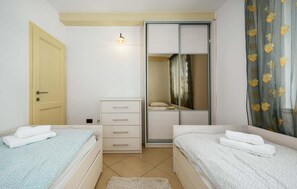 2 chambres, fer et planche à repasser, lit parapluie, Wi-Fi gratuit