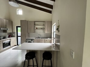 Oven, stovetop - Jackal Creek Golf Estate (Roodepoort)