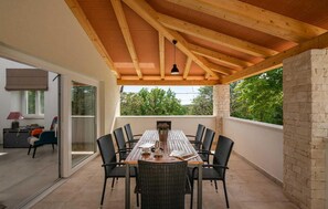 Outdoor dining - Amazing home in Labin with WiFi (Labin)