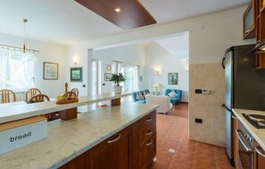 Køleskab, ovn, kogeplade, opvaskemaskine