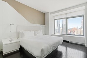 1 bedroom, iron/ironing board, WiFi, bed sheets - Lovely Financial District 1BR w/ W/D & Gym, by Blueground (Downtown)
