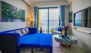 One-Bedroom Ocean & Fireworks View | Egyptian cotton sheets, premium bedding, individually decorated - Rosie Hillside Seaview Phu Quoc Apartment (Phu Quoc)