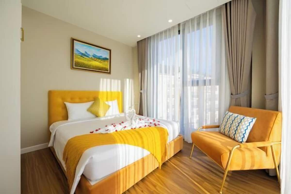 1 bedroom, Egyptian cotton sheets, premium bedding