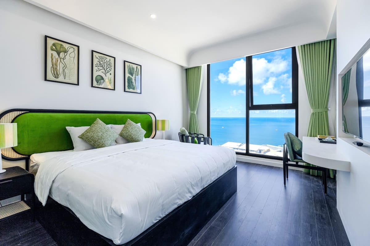 Luxury Apartment, 2 Bedrooms, Ocean View | 1 bedroom, Egyptian cotton sheets, premium bedding