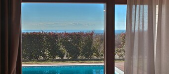 Stunning home in Visnjan with WiFi