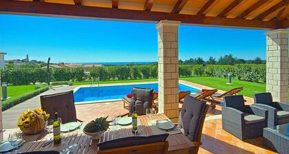 Stunning home in Visnjan with WiFi