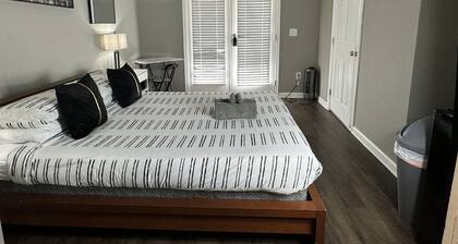 Luxury Suite in Atlantic Station!