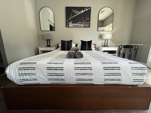 Luxury Suite in Atlantic Station!