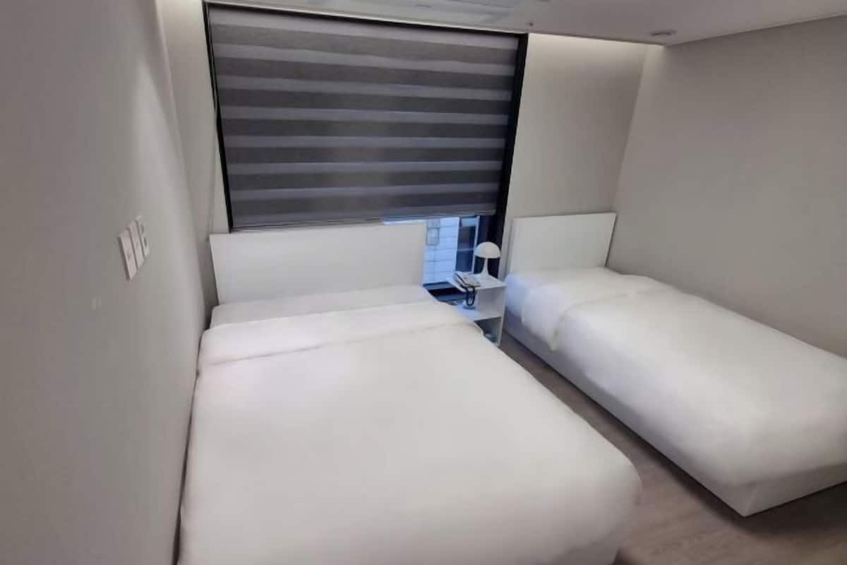 Roupas de cama premium, edredons de pluma, escrivaninha