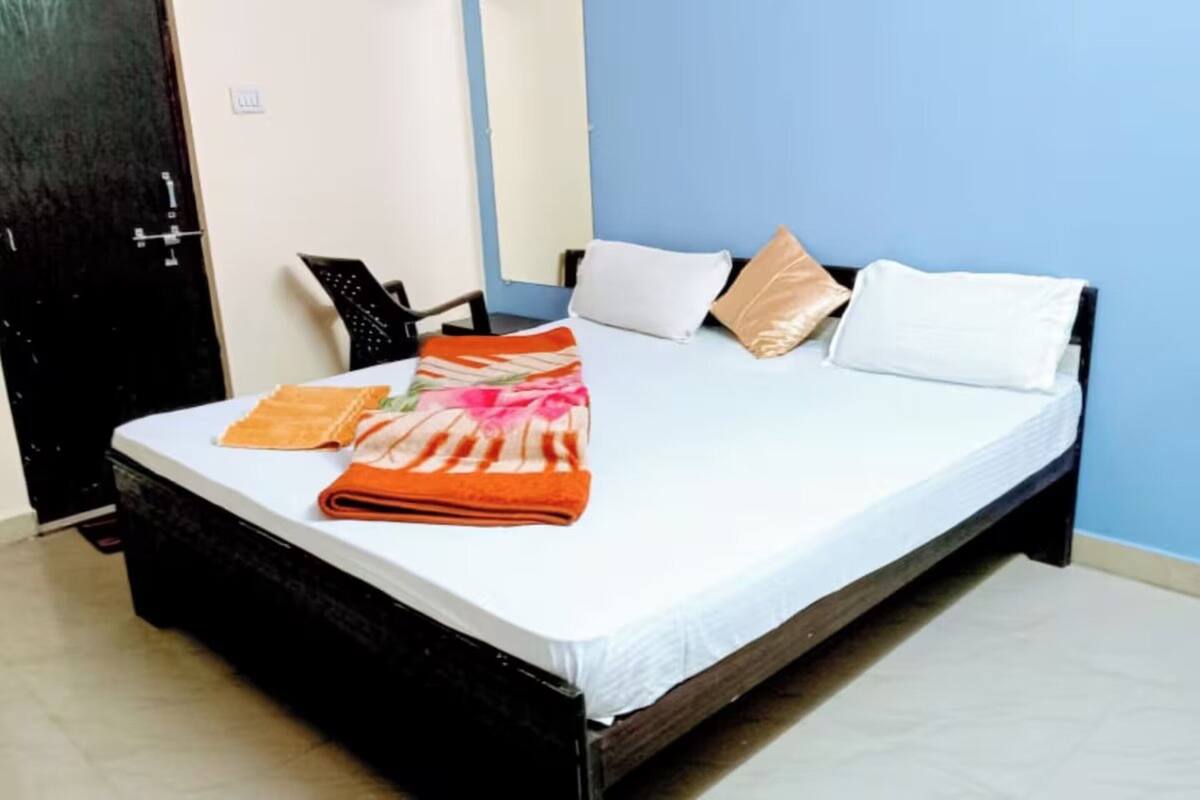 Quarto luxo | Wi-Fi de cortesia, roupa de cama