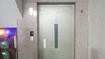 Elevator