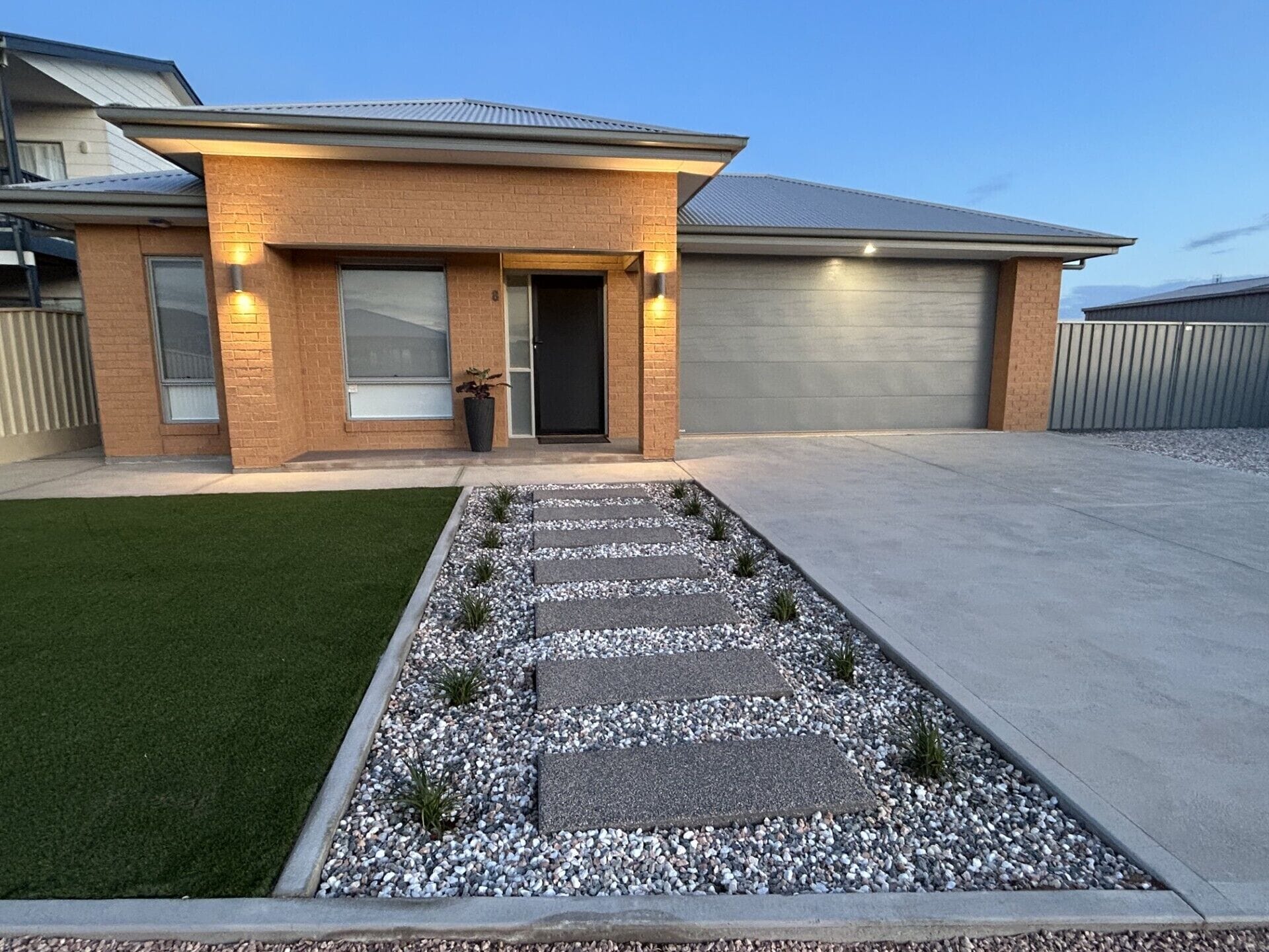 North Shores - North Beach. 600m walk to beach, 2 min walk to playground