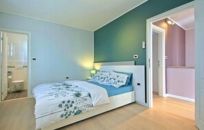 4 Schlafzimmer, Bügeleisen/Bügelbrett, Reisekinderbett, kostenloses WLAN