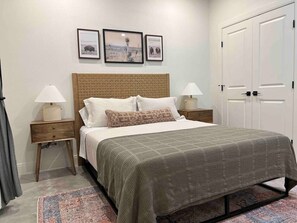 1 habitación, escritorio, tabla de planchar con plancha y wifi gratis 
