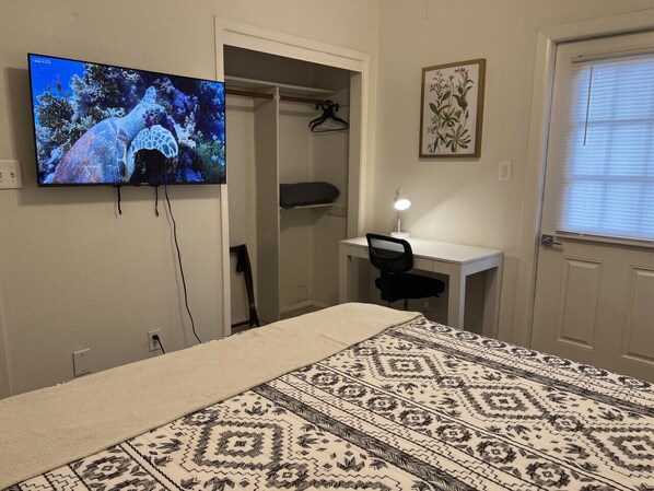 1 bedroom, desk, iron/ironing board, free WiFi