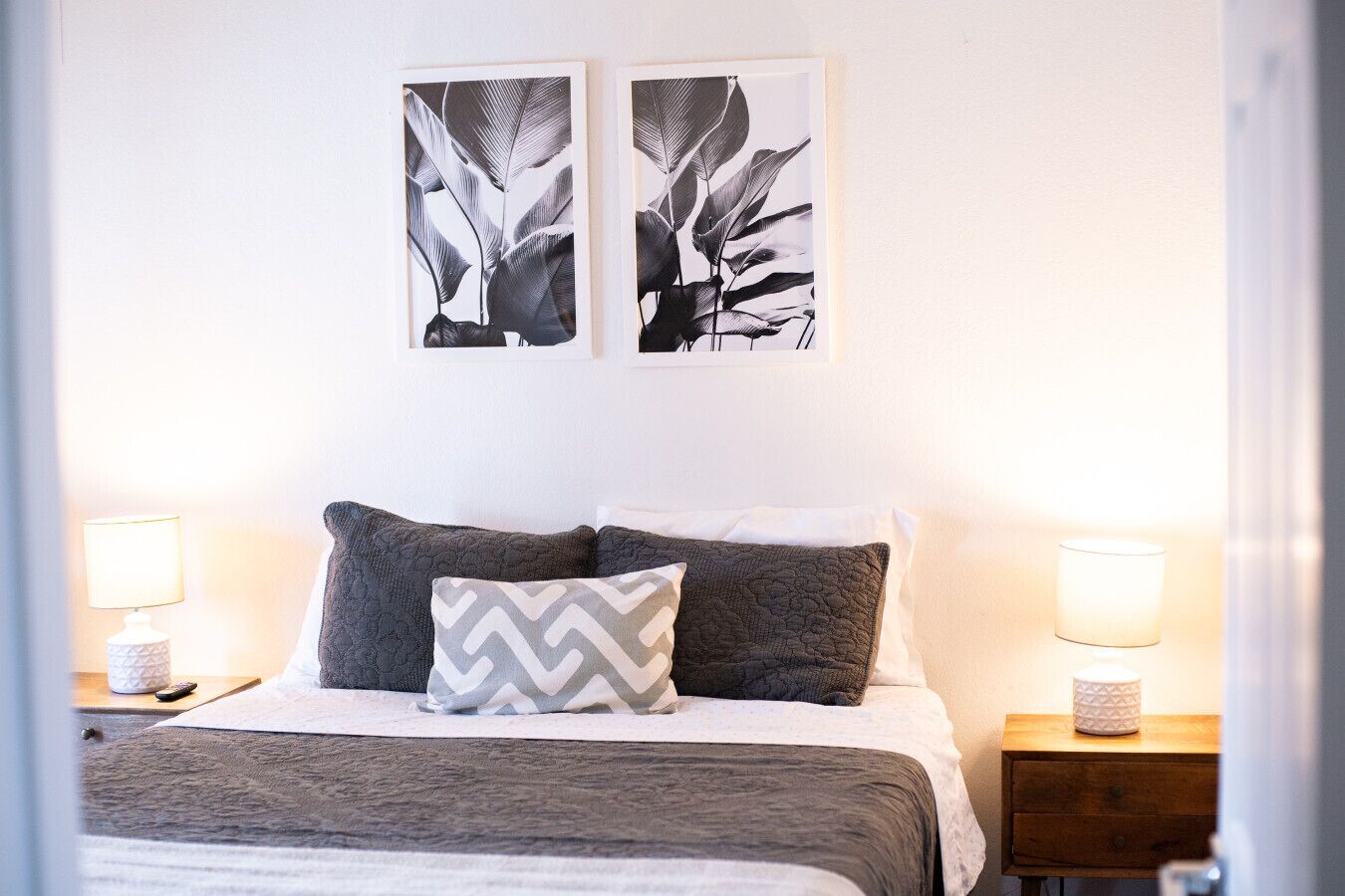 1 habitación, escritorio, tabla de planchar con plancha y wifi gratis 