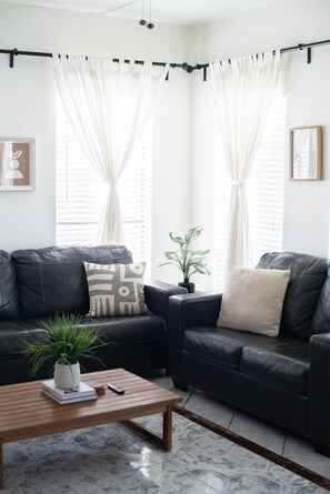 Smart TV - 202, Ocean Side, Patio, Laundry, Desk (South Padre Island)