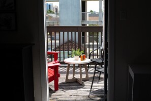 Interior - 301, Ocean Side, Patio, Laundry, Desk (South Padre Island)