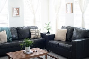 Smart TV - 302, Ocean Side, Patio, Laundry, Desk (South Padre Island)