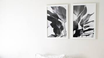 1 bedroom, desk, iron/ironing board, free WiFi