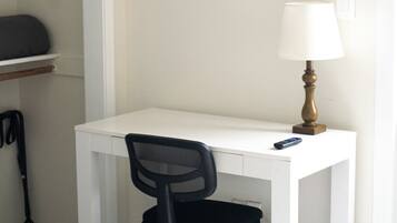 1 makuuhuone, työpöytä, silitysrauta/-lauta, ilmainen Wi-Fi