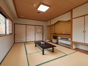 Traditional-Vierbettzimmer, Nichtraucher (Japanese Style) | Daunenbettdecken, kostenloses WLAN, Bettwäsche