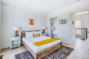 2 bedrooms, iron/ironing board, WiFi, bed sheets - Remarkable H Street 2BR w/ W/D, nr Restaurants, by Blueground (Washington, D.C.)