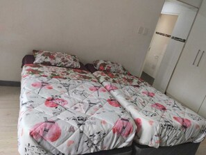 1 bedroom, bed sheets - Inspire Living Home (Johannesburg)