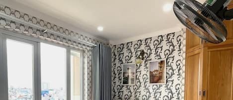 Superior Double Room | Desk, soundproofing, iron/ironing board, free WiFi