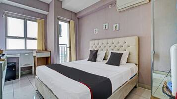 Deluxe Double Room | Desk, laptop workspace, free WiFi, bed sheets