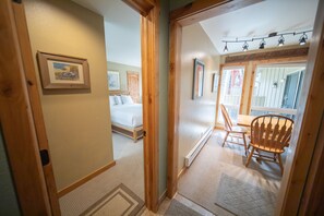 콘도 (Flying Dutchman 1192) | 외관