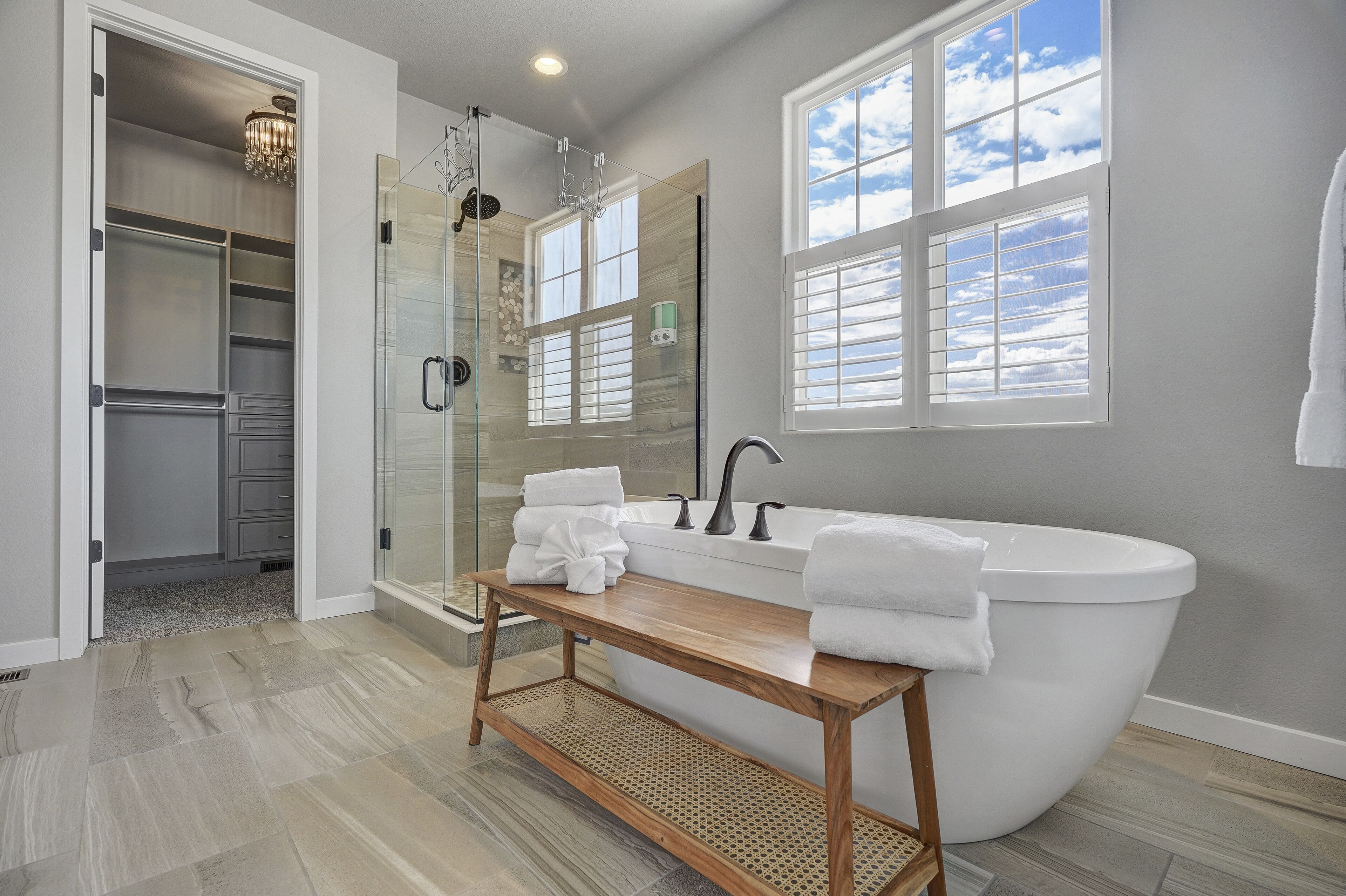 Separate tub and shower, hair dryer, towels