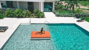Opvarmet pool