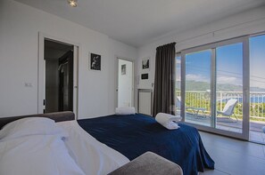 8 chambres, fer et planche à repasser, Wi-Fi gratuit, draps fournis